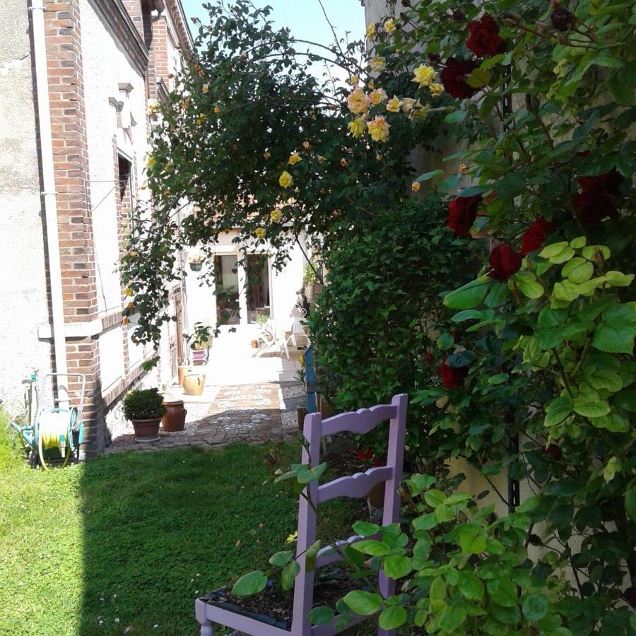 Bed and Breakfast Le Coq En Pate Romilly-sur-Seine Exterior foto