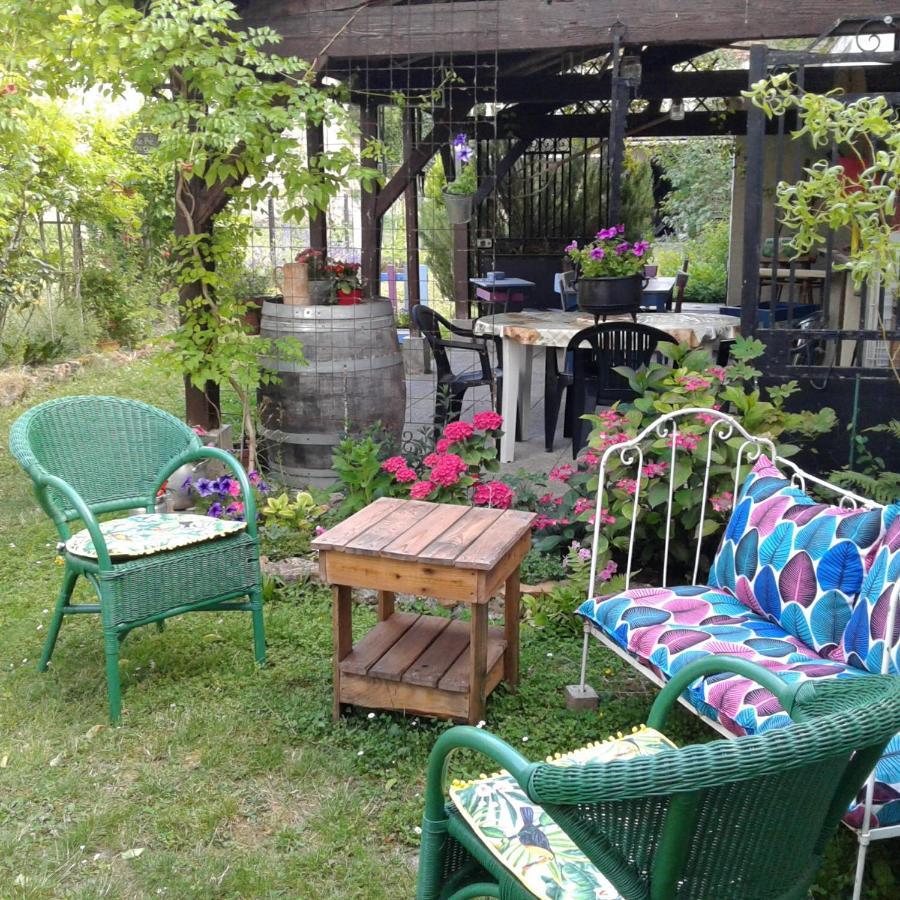 Bed and Breakfast Le Coq En Pate Romilly-sur-Seine Exterior foto
